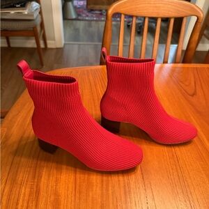EVERLANE Re-Knit boots!Red Ribbed Ankle Boots